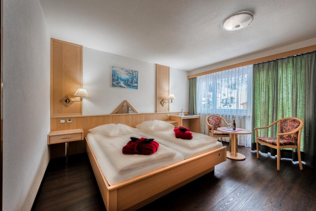 Wellness- Und Schneesporthotel Christiania Saas-Almagell Exterior foto